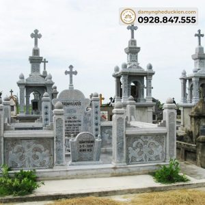 Lăng mộ đá công giáo M03