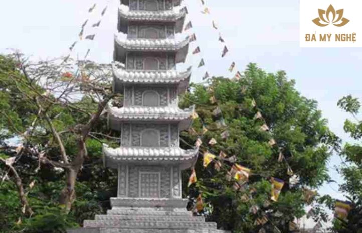 Mộ tháp đá