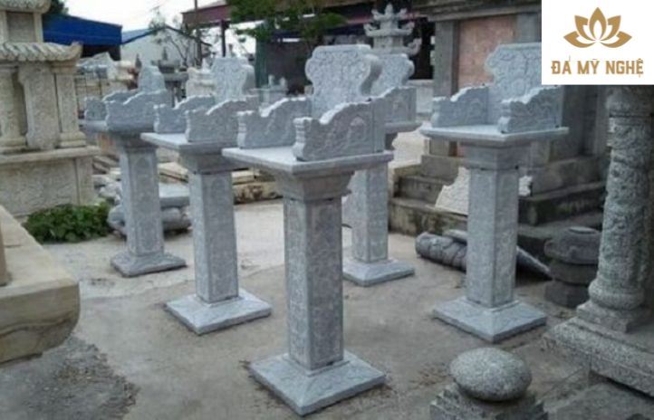 Ý nghĩa của bàn thờ đá ngoài trời