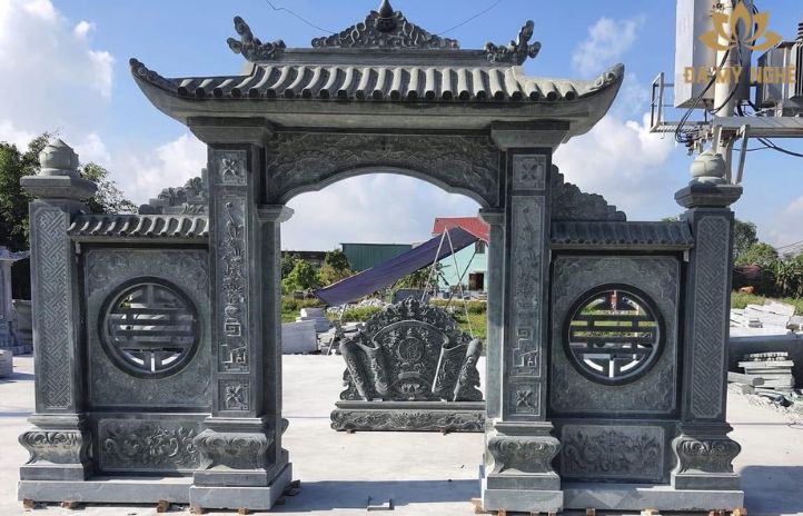 Cổng đá lăng mộ