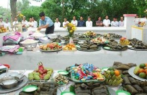 Thờ cúng tại khu lăng mộ