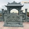 Cổng lăng mộ đá mái đao với cuốn thư chữ Phúc và đôi trụ đèn đá